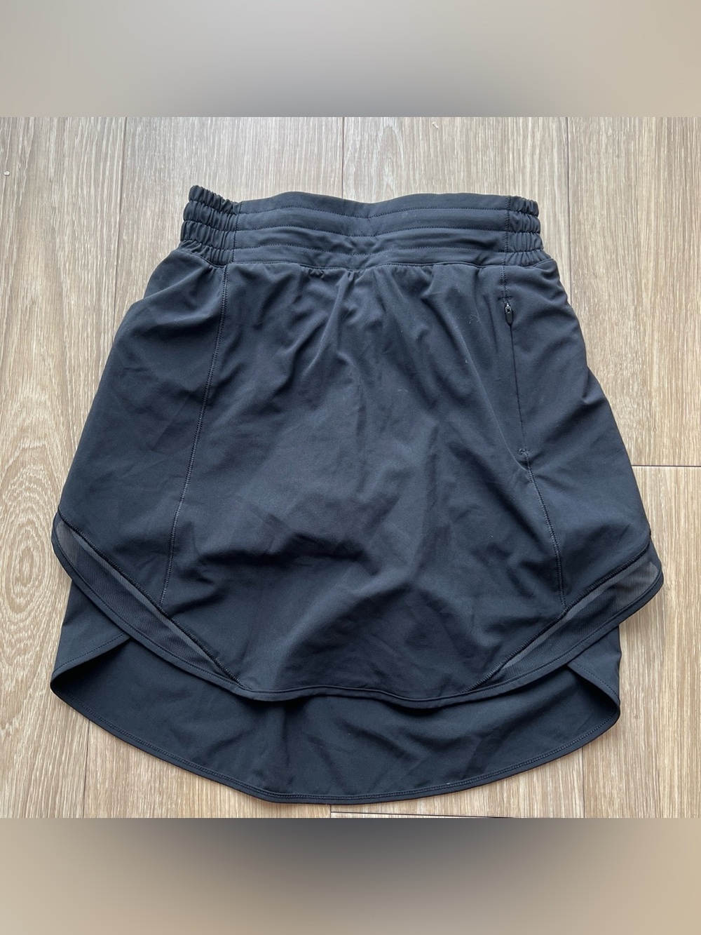 lululemon athletica Black Athletic Skirt with Built-In Shorts Size 2 - Picture 2 of 4